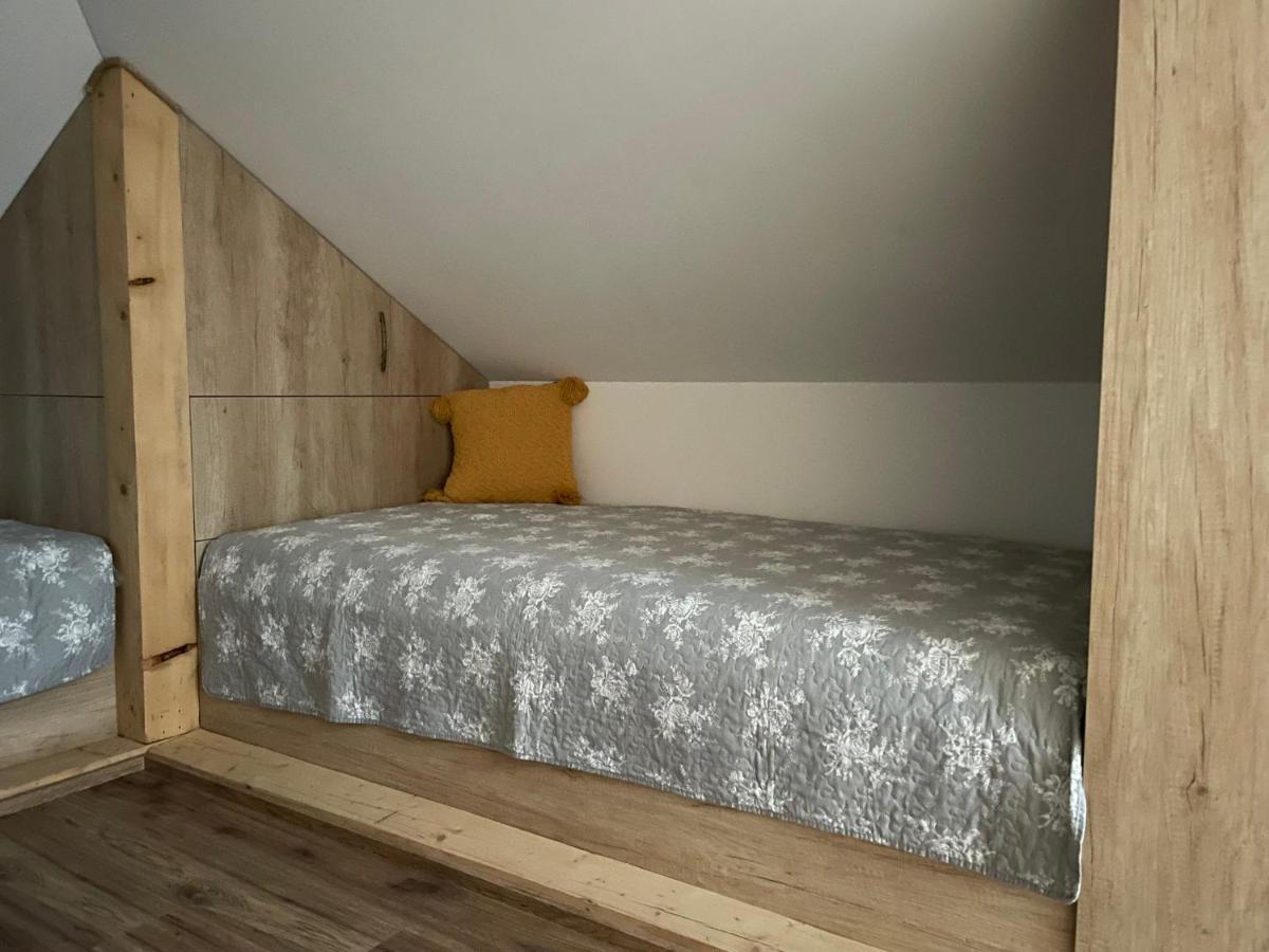 U Plechoveho Janosika Apartment เทรโควา ภายนอก รูปภาพ